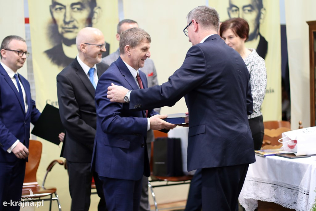 Uroczystość nadania imienia szkołom ZSCKR w Sypniewie cz.2