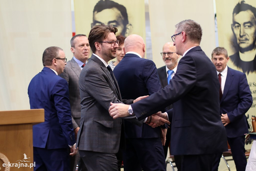 Uroczystość nadania imienia szkołom ZSCKR w Sypniewie cz.2