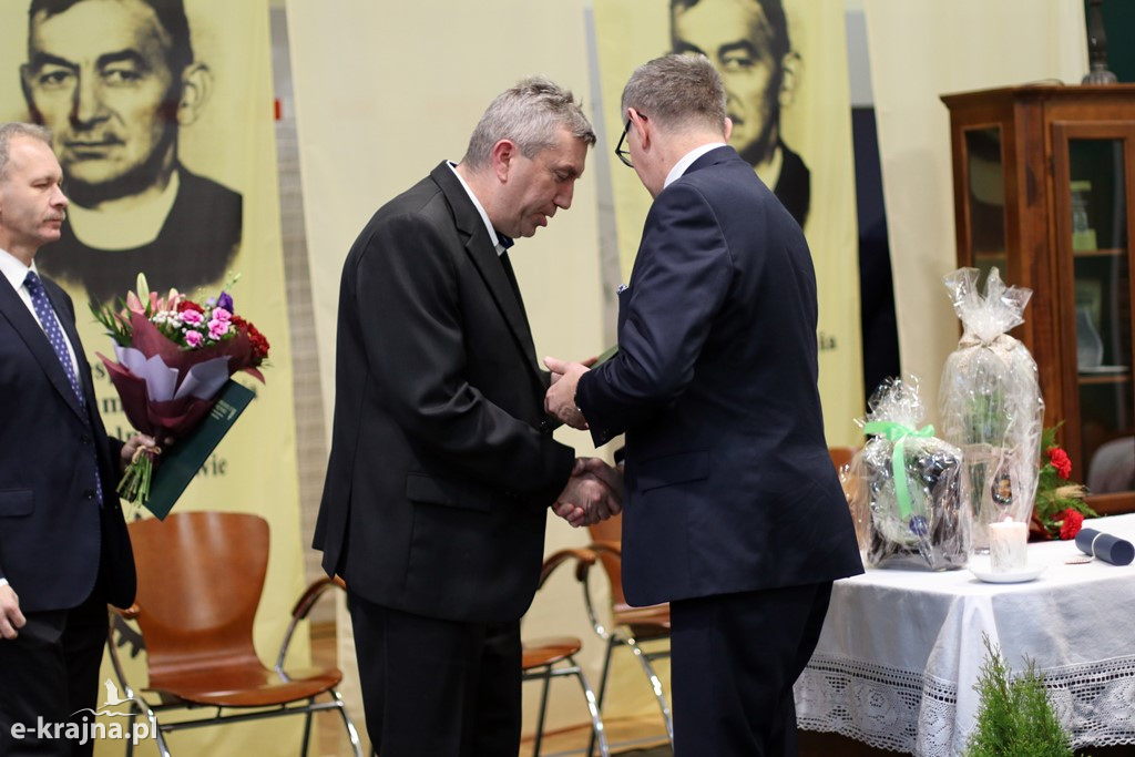 Uroczystość nadania imienia szkołom ZSCKR w Sypniewie cz.2