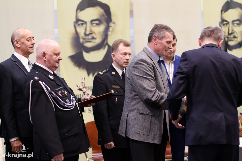 Uroczystość nadania imienia szkołom ZSCKR w Sypniewie cz.2