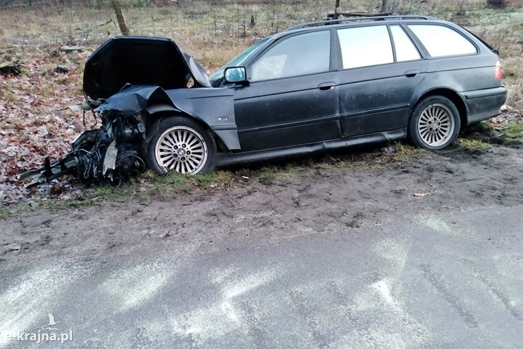 Czołowe zderzenie BMW z Renault