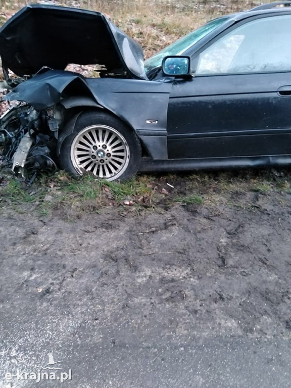 Czołowe zderzenie BMW z Renault