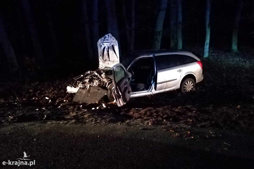 Czołowe zderzenie BMW z Renault