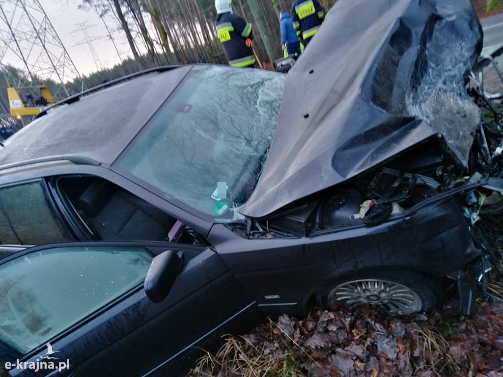 Czołowe zderzenie BMW z Renault