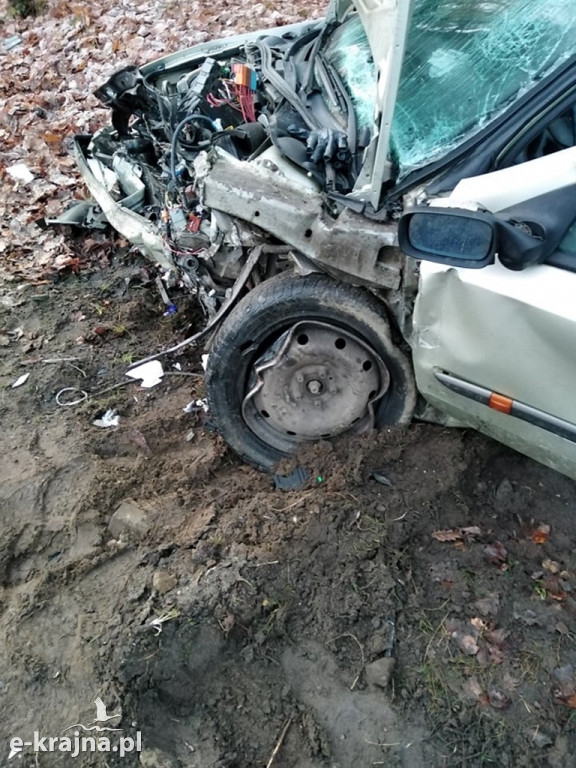 Czołowe zderzenie BMW z Renault
