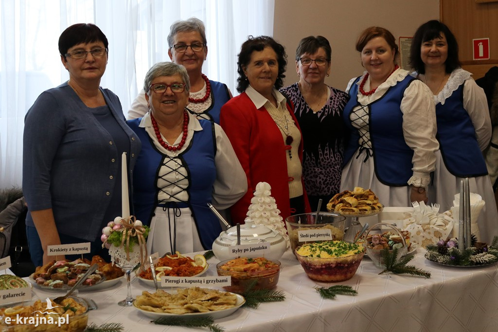 Powiatowa Wystawa Stołów Wigilijnych w Dąbrówce
