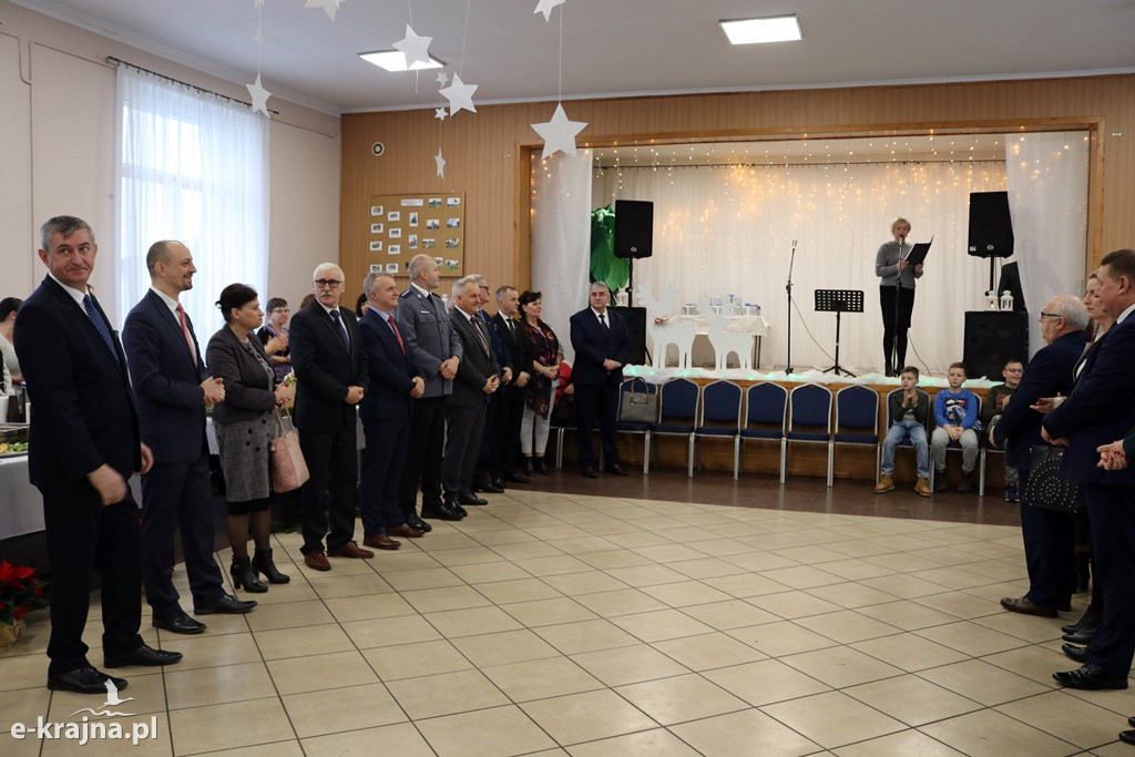 Powiatowa Wystawa Stołów Wigilijnych w Dąbrówce