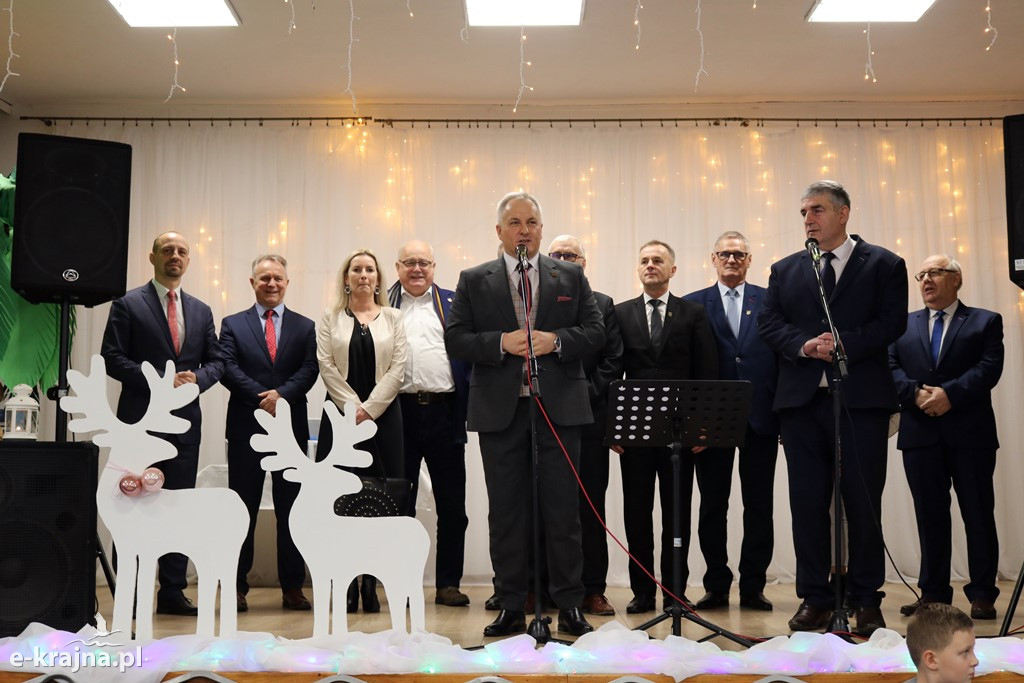 Powiatowa Wystawa Stołów Wigilijnych w Dąbrówce
