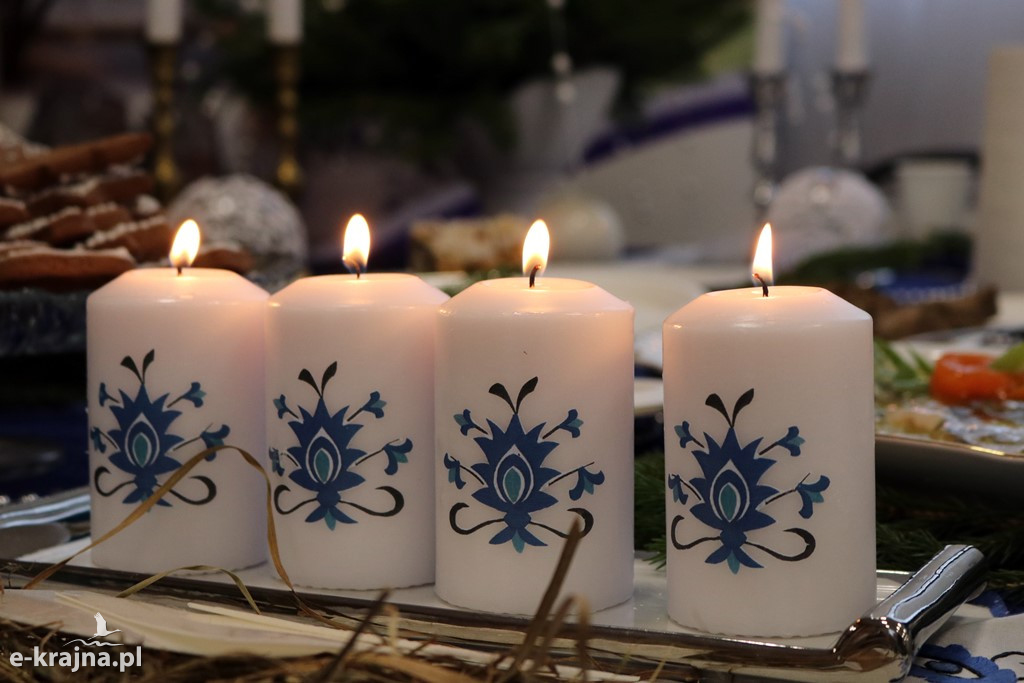 Powiatowa Wystawa Stołów Wigilijnych w Dąbrówce