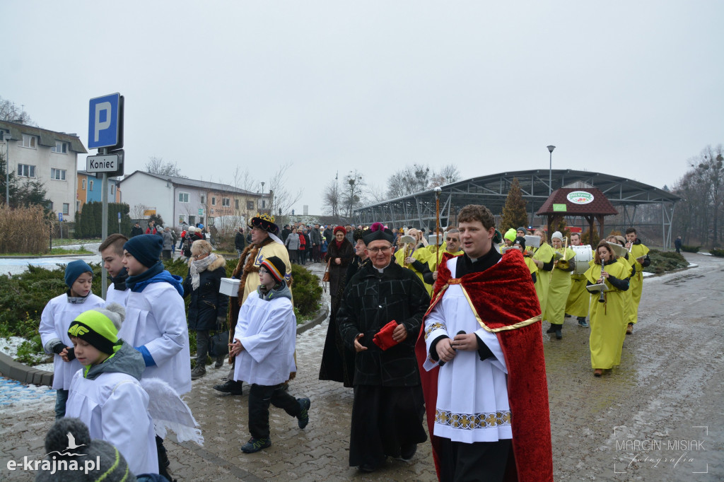 Orszak Trzech Króli przeszedł ulicami Sępólna
