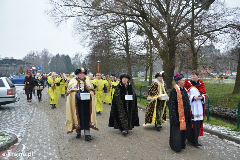 Orszak Trzech Króli przeszedł ulicami Sępólna