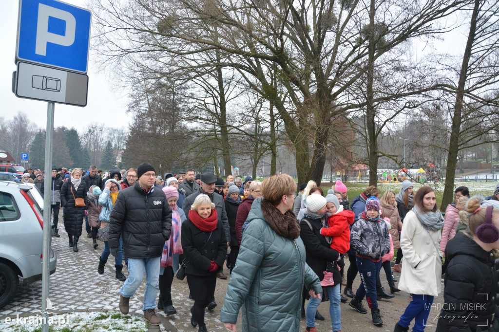 Orszak Trzech Króli przeszedł ulicami Sępólna