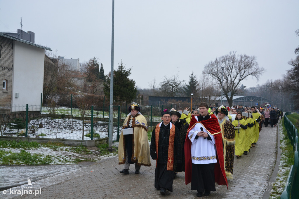 Orszak Trzech Króli przeszedł ulicami Sępólna