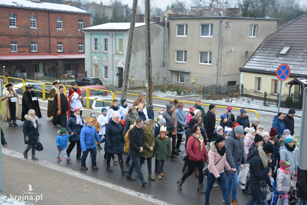 Orszak Trzech Króli przeszedł ulicami Sępólna