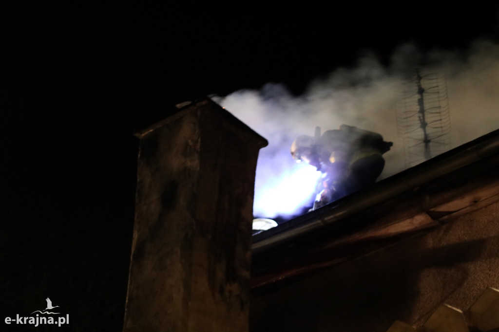 Sypniewo: Pożar sadzy w kominie