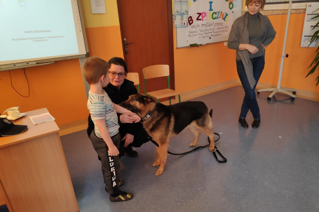 Spotkanie profilaktyczne z młodzieżą szkolną w Pęperzynie