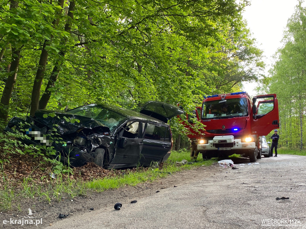 Czołowe zderzenie w Radońsku. Dwie osoby poszkodowane