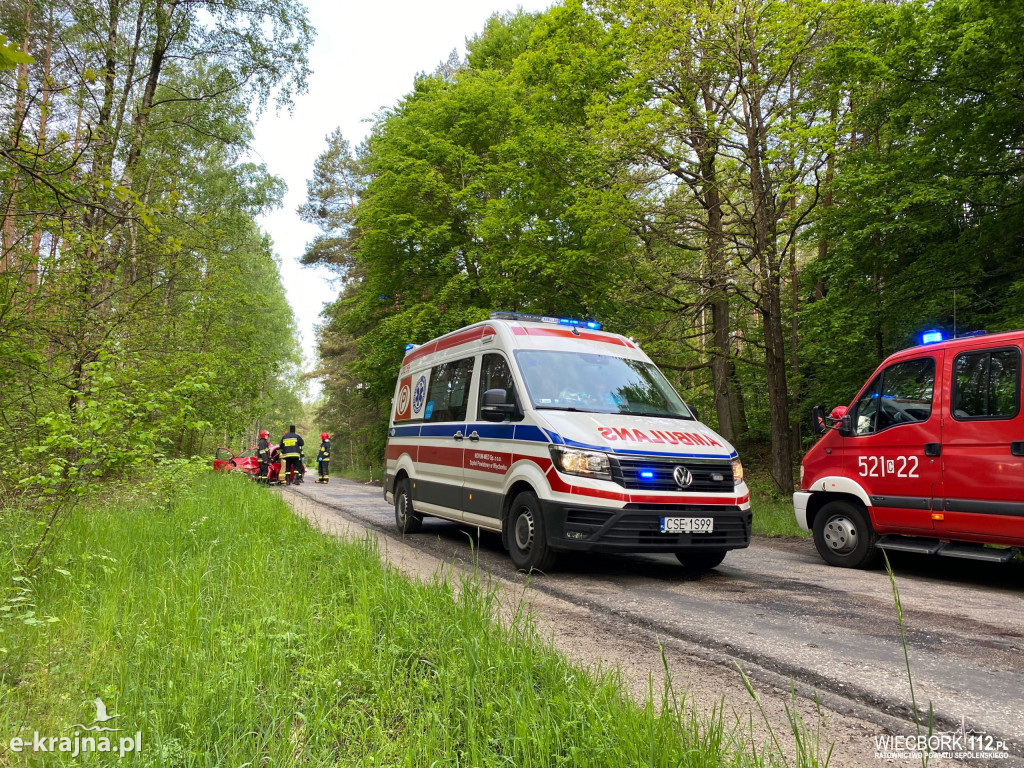 Czołowe zderzenie w Radońsku. Dwie osoby poszkodowane