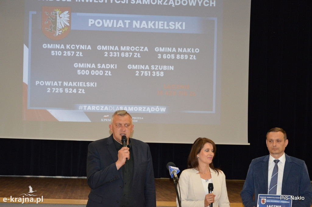 Poseł Kozanecka w Sadkach i Białych Błotach o Tarczy dla Samorządów