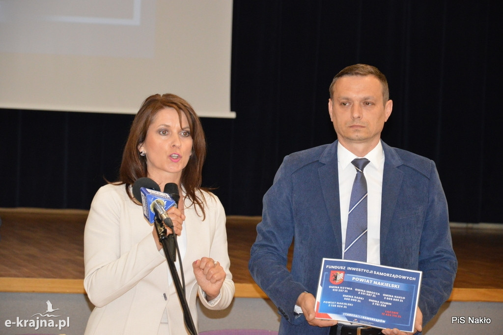 Poseł Kozanecka w Sadkach i Białych Błotach o Tarczy dla Samorządów