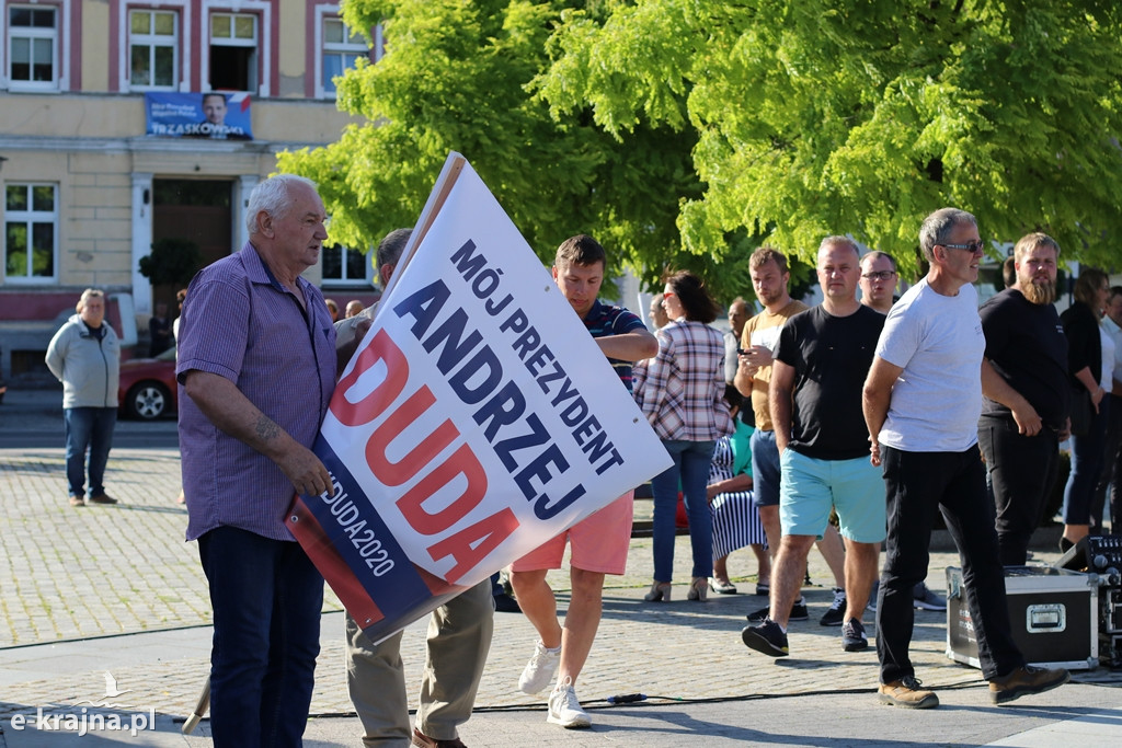 Więcbork: Premier Mateusz Morawiecki spotkał się z mieszkańcami Krajny