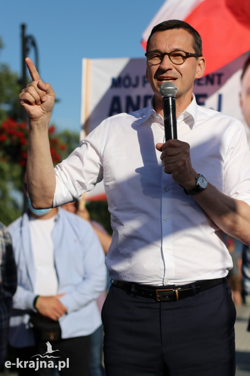 Więcbork: Premier Mateusz Morawiecki spotkał się z mieszkańcami Krajny