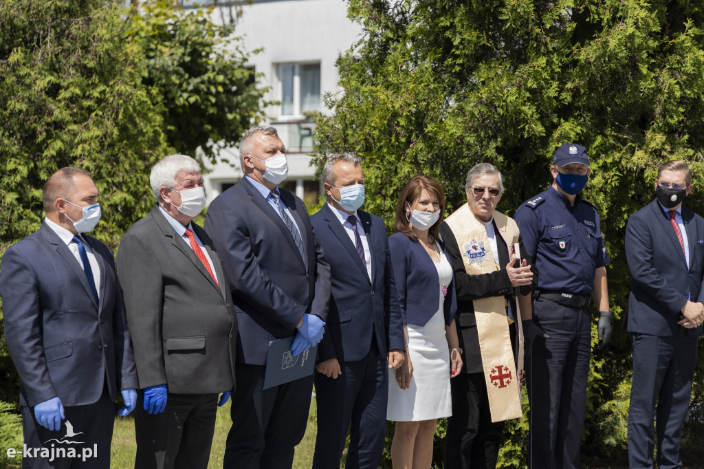 Otwarcie odtworzonego posterunku Policji w Sadkach