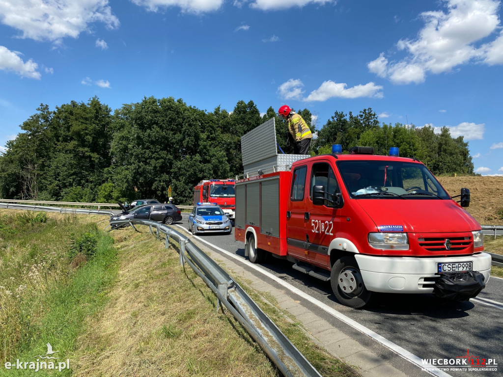 Obodowo: Zderzenie dwóch osobówek na krajowej 25