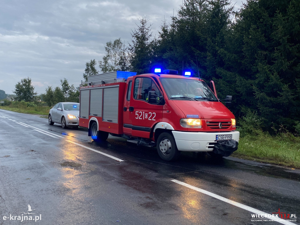 Tir z naczepą wpadł do rowu