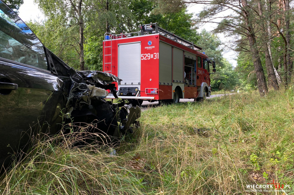 Groźny wypadek pod Sępólnem Krajeńskim, dwie osoby poszkodowane