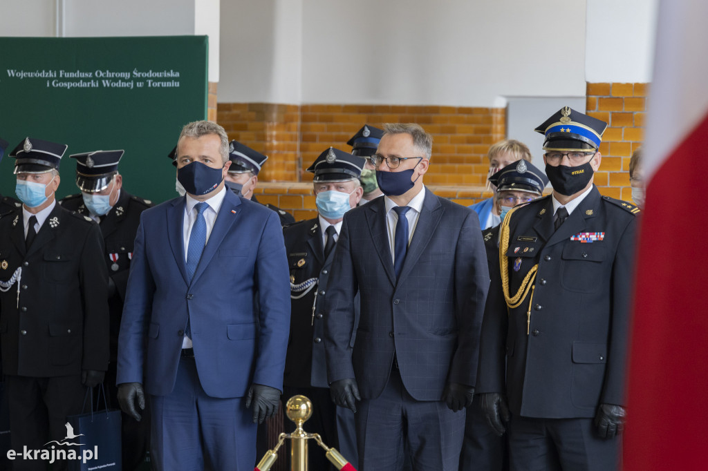 Odznaczenia i miliony złotych dla straży pożarnej