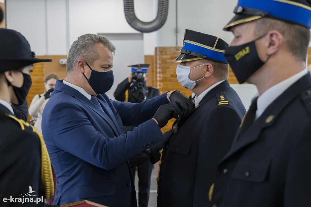Odznaczenia i miliony złotych dla straży pożarnej