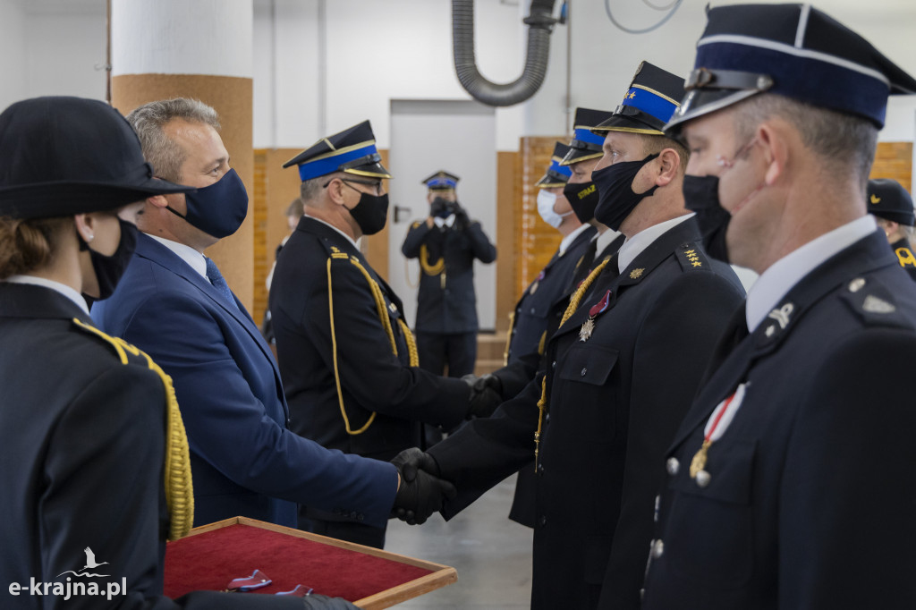 Odznaczenia i miliony złotych dla straży pożarnej