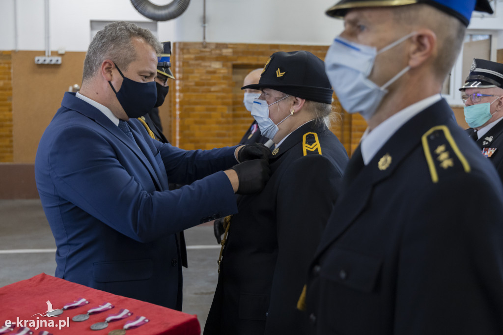 Odznaczenia i miliony złotych dla straży pożarnej