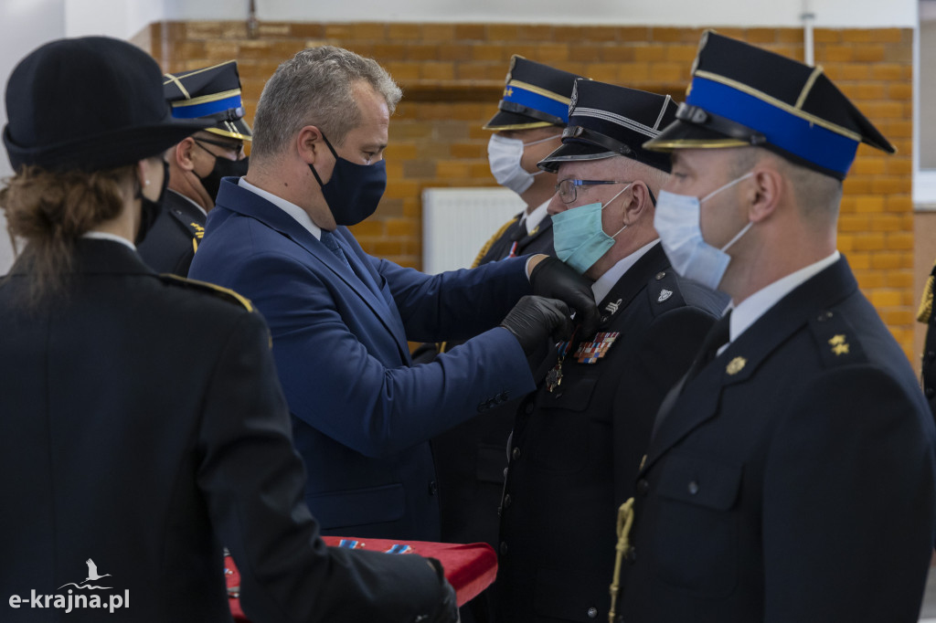 Odznaczenia i miliony złotych dla straży pożarnej