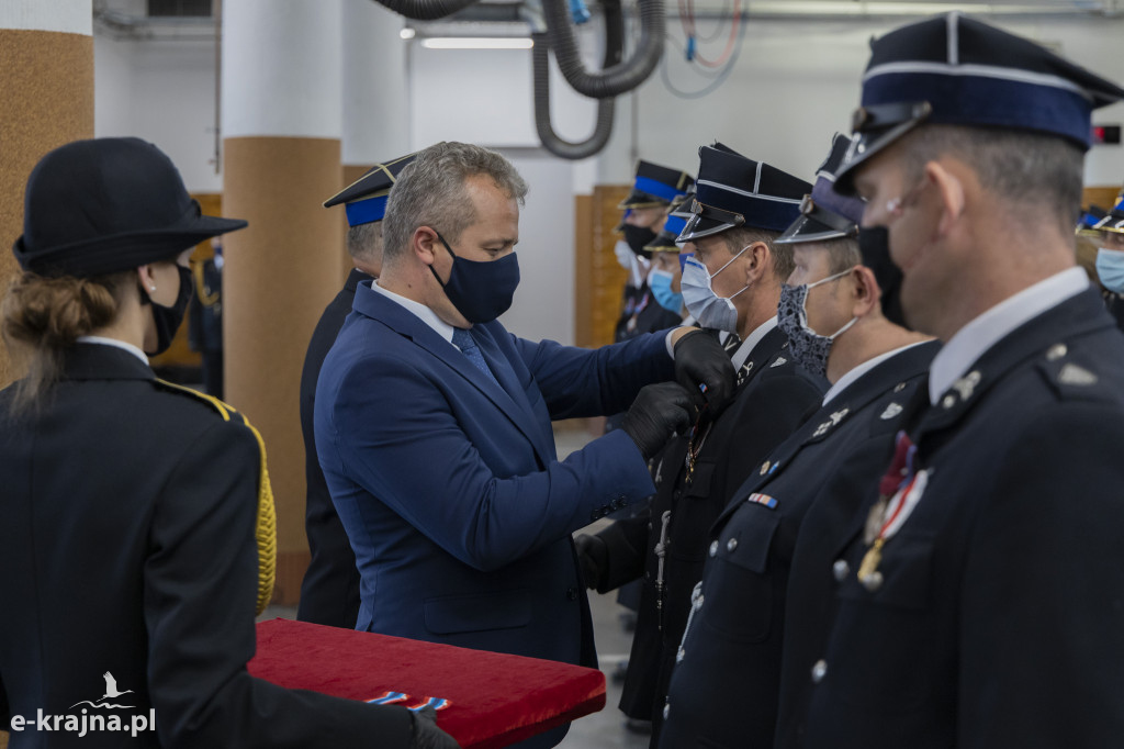Odznaczenia i miliony złotych dla straży pożarnej