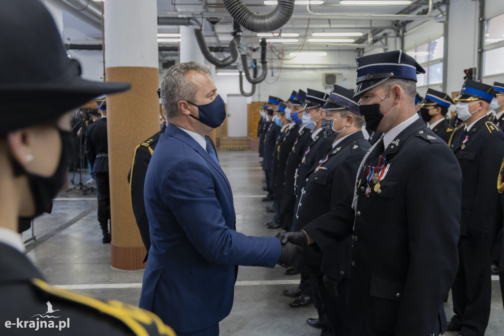 Odznaczenia i miliony złotych dla straży pożarnej