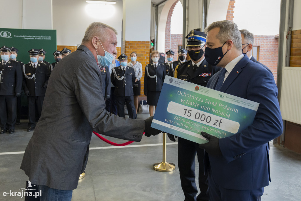 Odznaczenia i miliony złotych dla straży pożarnej