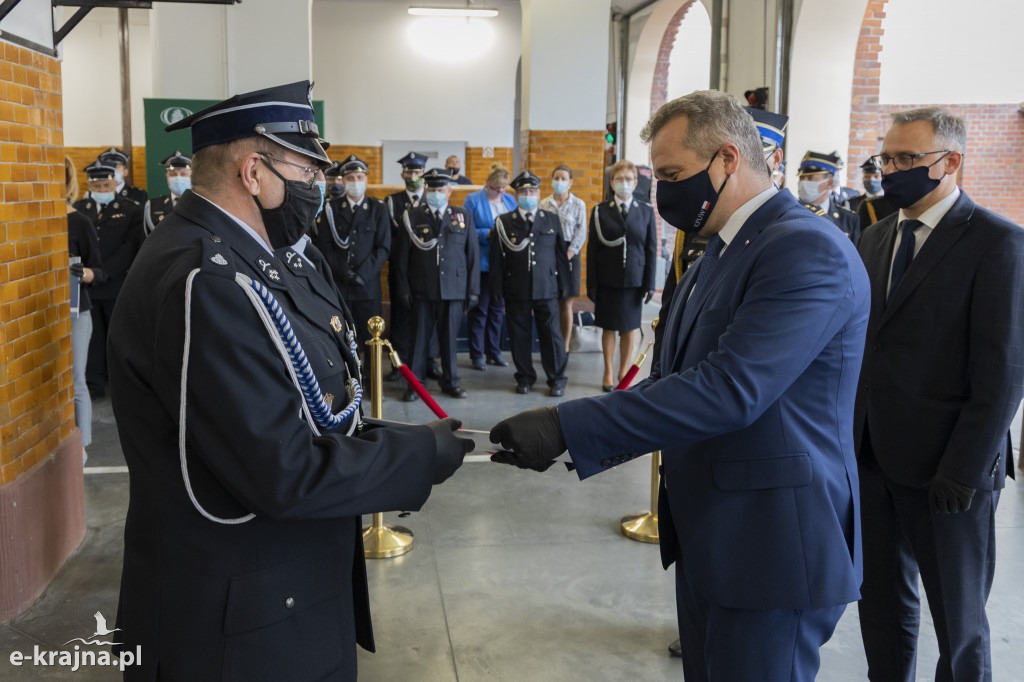 Odznaczenia i miliony złotych dla straży pożarnej