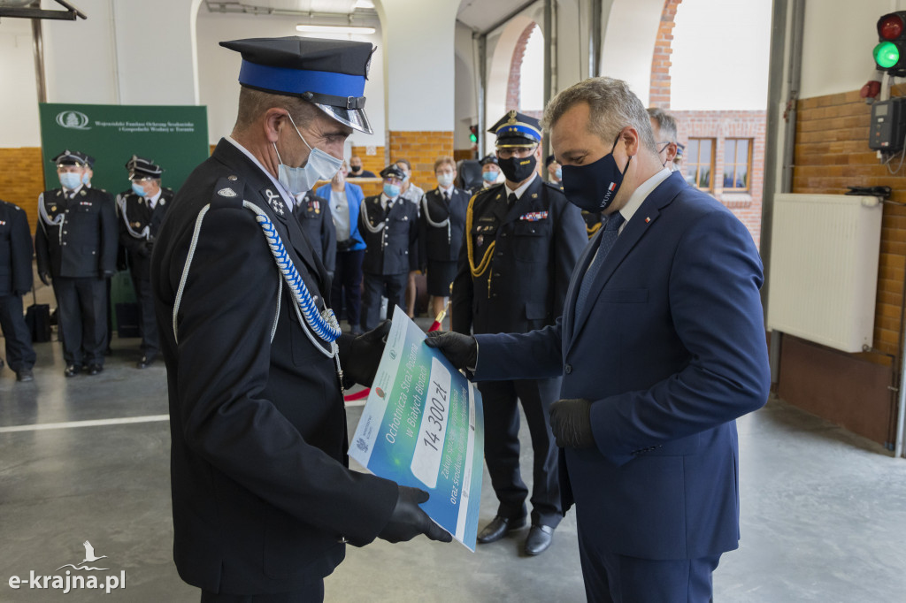 Odznaczenia i miliony złotych dla straży pożarnej