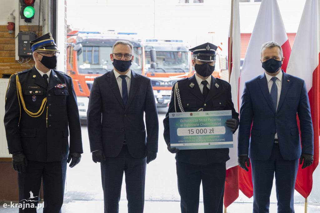 Odznaczenia i miliony złotych dla straży pożarnej