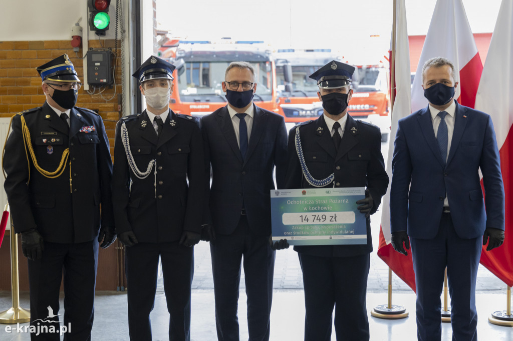 Odznaczenia i miliony złotych dla straży pożarnej