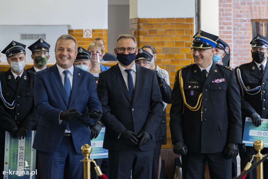 Odznaczenia i miliony złotych dla straży pożarnej