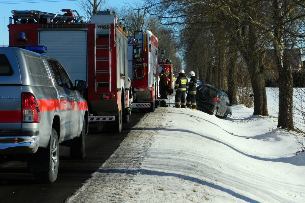 Zderzenie dwóch osobówek na DW-188