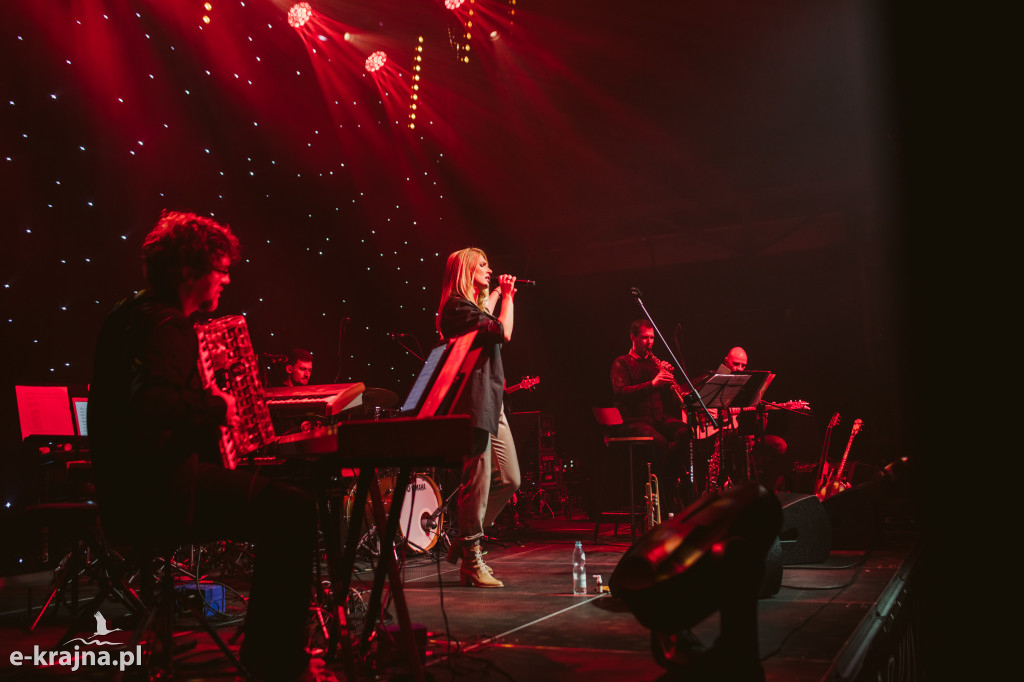 Niebo nad jeziorem - koncert premierowy w Fabryce Lloyda