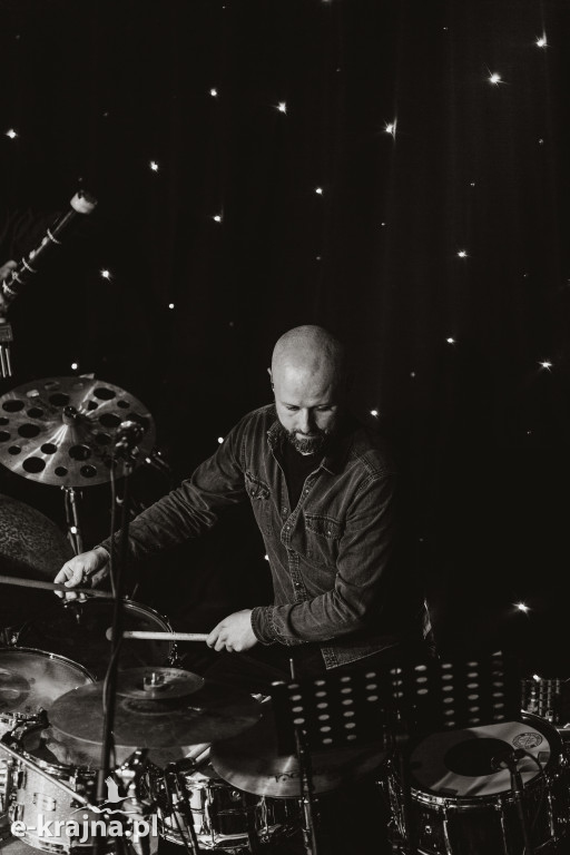 Niebo nad jeziorem - koncert premierowy w Fabryce Lloyda