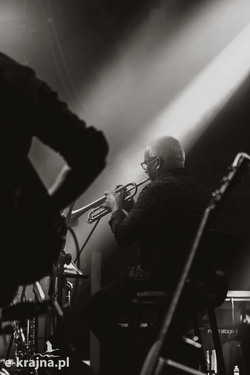 Niebo nad jeziorem - koncert premierowy w Fabryce Lloyda