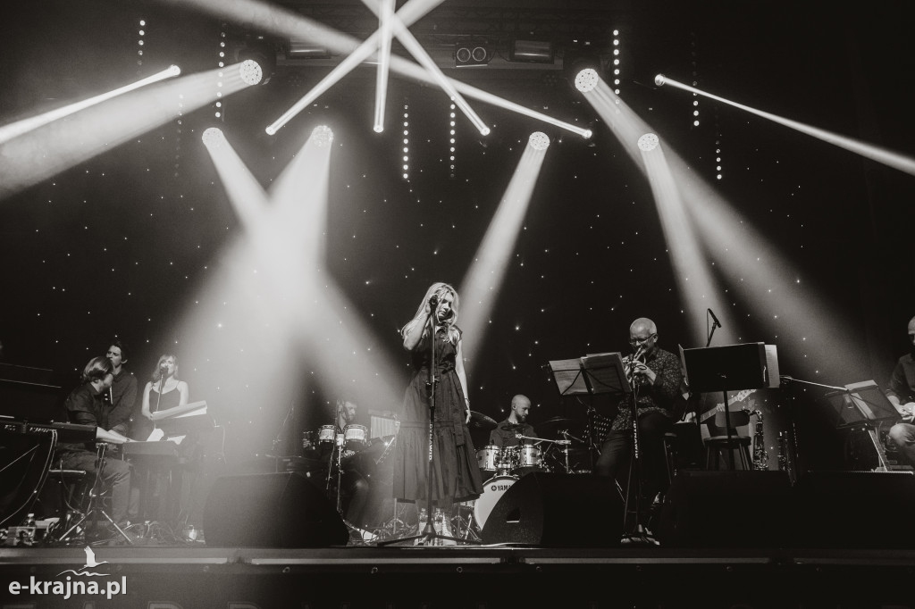 Niebo nad jeziorem - koncert premierowy w Fabryce Lloyda