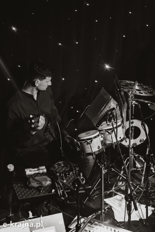 Niebo nad jeziorem - koncert premierowy w Fabryce Lloyda