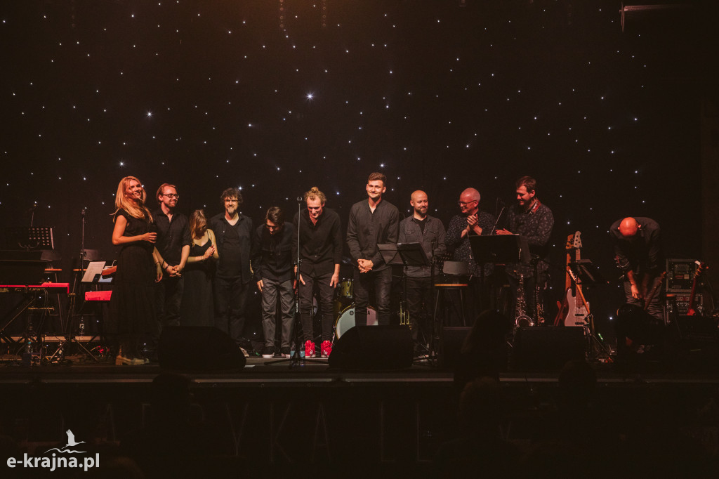 Niebo nad jeziorem - koncert premierowy w Fabryce Lloyda